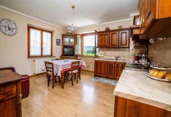 La Casina del Teso allows 18 year olds to book a room