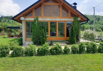 Vikendica Twins has Balcony rooms