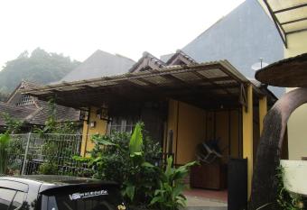 VILLA HZ has Balcony rooms