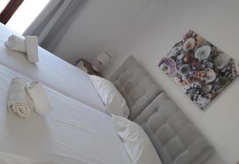 Alifieraki apartments has Balcony rooms