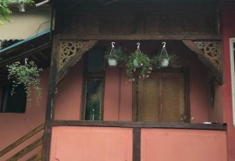 Cezara has Balcony rooms