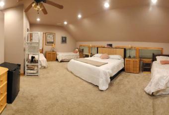 Cowgirl Palace has rooms with a private hot tub