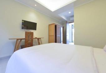 Talia   s Residence allows 18 year olds to book a room