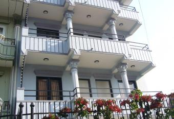 Le Rhododendron Chambres D hotes allows 18 year olds to book a room