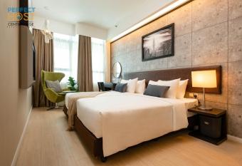 Centrestage Petaling Jaya by Perfect Host allows 18 year olds to book a room