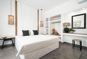 Stella Luxury Apartments has Balcony rooms