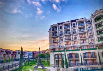                                                                                  /Luxury studio meters from the beach in Saint Vlas has Balcony rooms