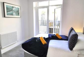 Ramsgate Kent, Uk -2BR Flat with Skyline View has Balcony rooms