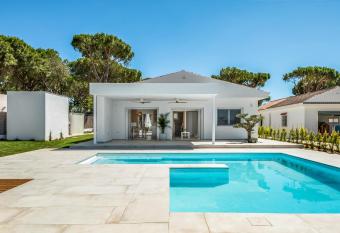 Casa Robert has Balcony rooms