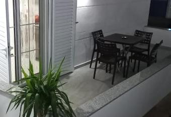 Arjan Dyli Guesthouse has Balcony rooms