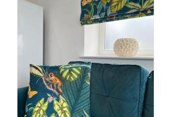 The Hideout (Garden Flat, 4 Dragon Road) allows 18 year olds to book a room