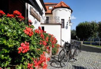 Oliwa Park Residence has Balcony rooms