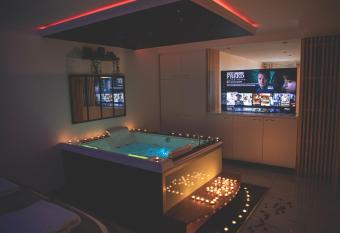 L&H SUIT allows 18 year olds to book a room