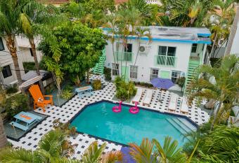 CRUELLA de VIL SUITE at THE KarINN BOUTIQUE HOTEL - Downtown Ft Lauderdale 8 has Balcony rooms