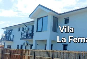 Vila La Fernando has Balcony rooms