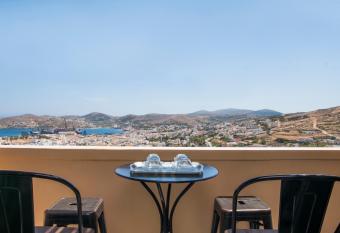 Ano Siroa has Balcony rooms