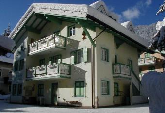 Ciapi   has Balcony rooms