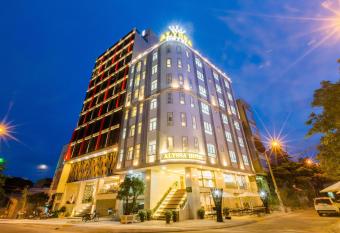 Alyssa Hotel Da Nang allows 18 year olds to book a room