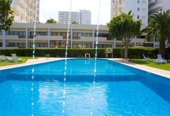 One bedroom appartement with city view shared pool and enclosed garden at Portimao 1 km away from the beach has Balcony rooms