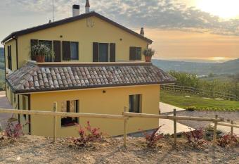 L   da Ste has Balcony rooms