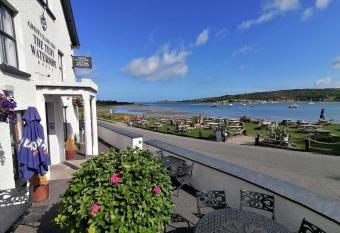 The Teifi Waterside Hotel has Balcony rooms