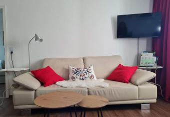 Ferienwohnung Forsthaus allows 18 year olds to book a room