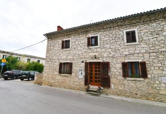 Freya s Apartments Medulin has Balcony rooms