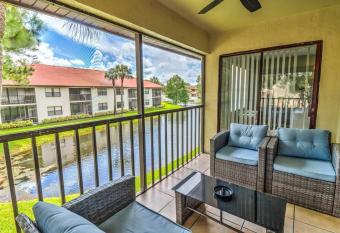 Stunning & Serene. Minutes to Anna Maria Island+++ has Balcony rooms