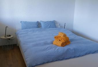 Chambre d h  te L optimisme has Balcony rooms