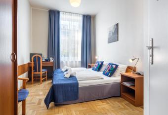 Kosmopolita Rooms allows 18 year olds to book a room