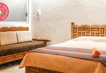 HostPal Vasco de Gama Costa Azul allows 18 year olds to book a room