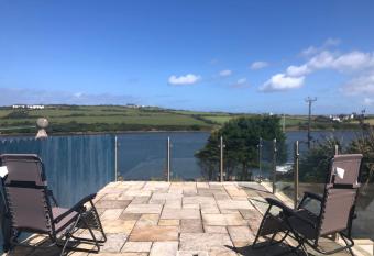 Centrally located coastal townhouse Belmullet allows 18 year olds to book a room