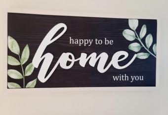 Phoenix Comfort home II allows 18 year olds to book a room