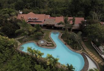 Villa Formosa allows 18 year olds to book a room