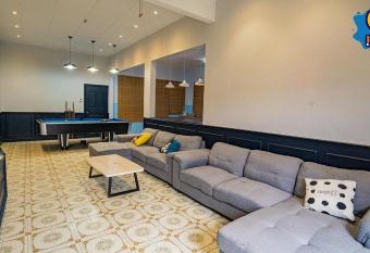 Bean & Bed Guesthouse has Balcony rooms