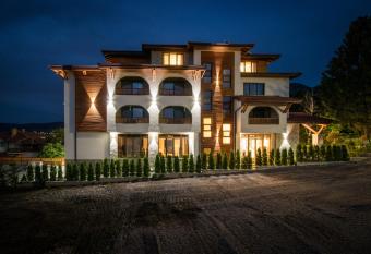 EMAR HOTEL & SPA has Balcony rooms