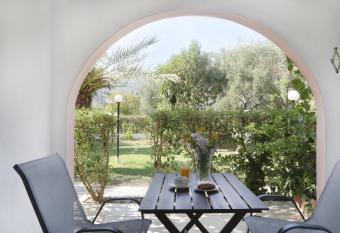 Villa Avra apartment Groundfloor has Balcony rooms