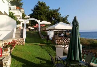 villa morfeas thassos has Balcony rooms