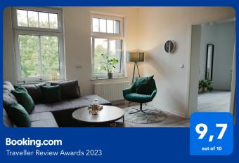 AuR Design Apartment mit Grill & Balkon - Kingsize - Kaffee - Netflix in allen Schlafzimmern allows 18 year olds to book a room