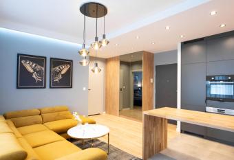 Golden Apartments/Sok59 has Balcony rooms