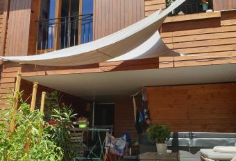 Chalet Pyr  n  es et spa has Balcony rooms