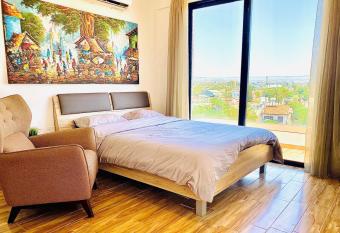 BALI SUITES 505 allows 18 year olds to book a room