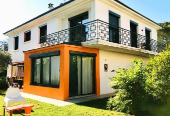 La Maison Pop Appartement meubl   ind  pendant avec jardin allows 18 year olds to book a room