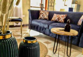 Wadudu Bungalow x European x authentic x NETFLiX has Balcony rooms