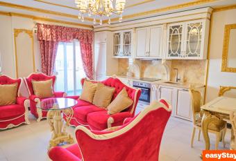 Luxury 3 Bedroom Apartment by easyStay has Balcony rooms
