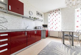 Old Town Hearh Light and Open Modern Flat VIP has rooms with a private hot tub