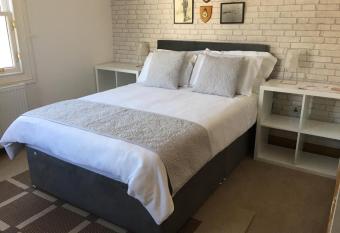 B&B at No 4 has Balcony rooms