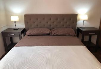 Departamento en Mendoza Centro super tranquilo allows 18 year olds to book a room