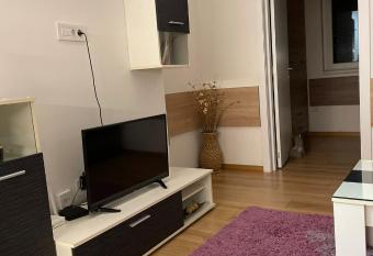APARTMAN MIK NOVI SAD has Balcony rooms
