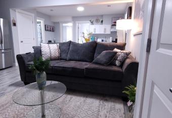 Splendid Suite 150 Mbps WiFi Perfect for Stays allows 18 year olds to book a room